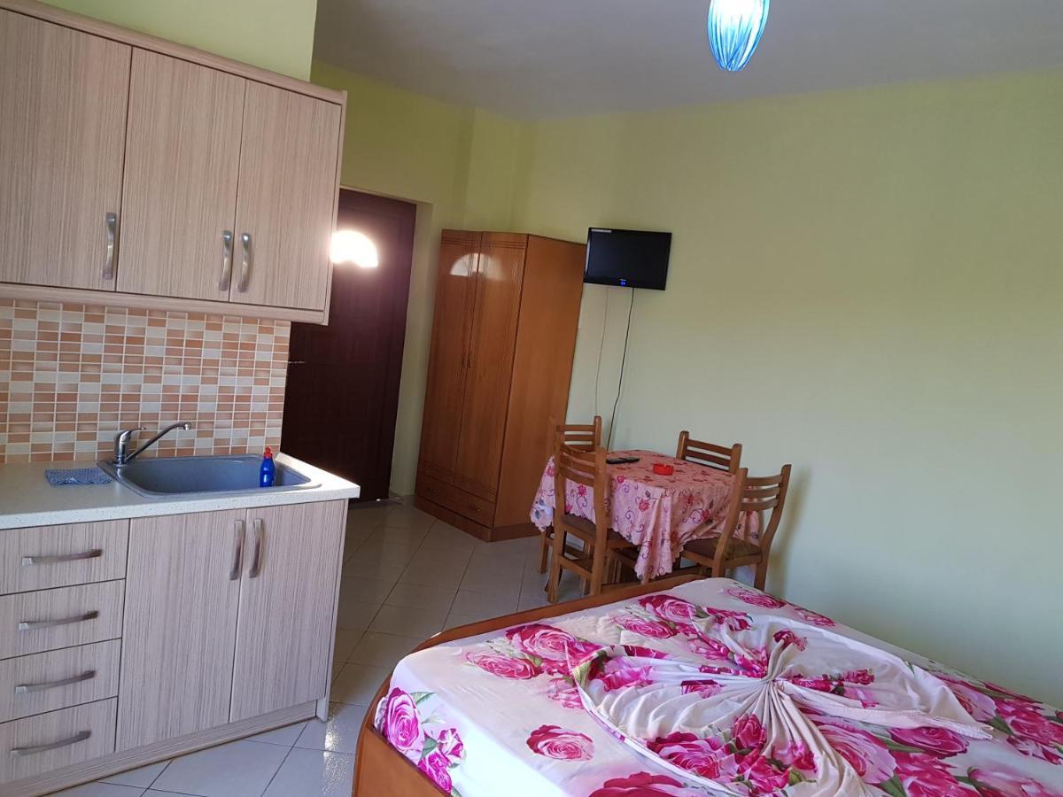 Esmeralda Hotel & Restaurant Ksamil Bagian luar foto