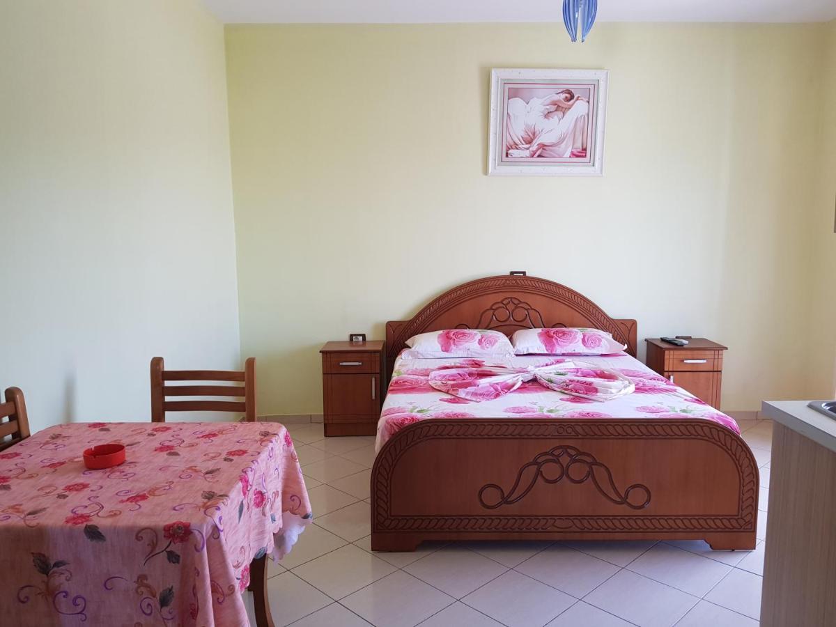 Esmeralda Hotel & Restaurant Ksamil Bagian luar foto
