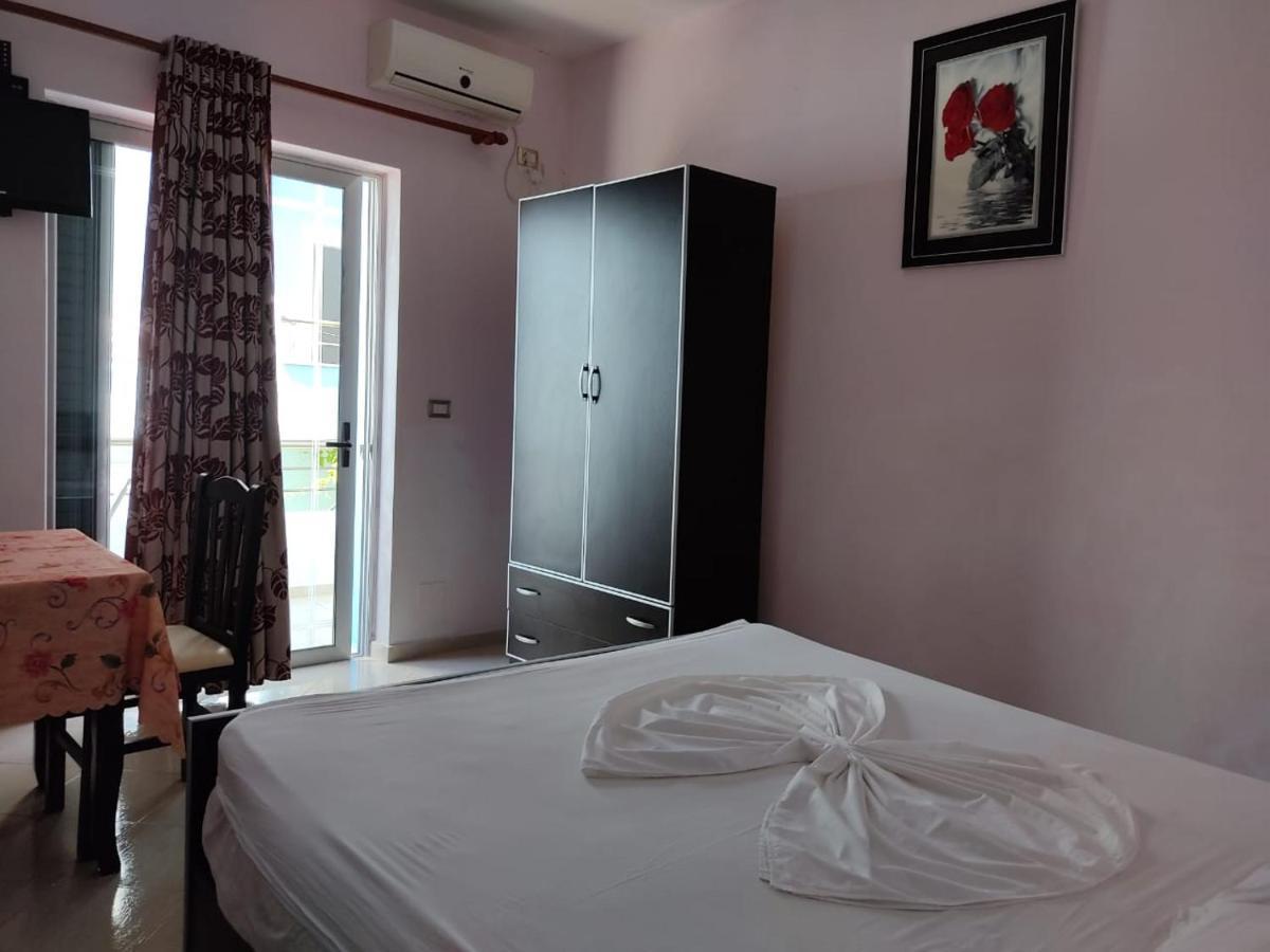 Esmeralda Hotel & Restaurant Ksamil Bagian luar foto