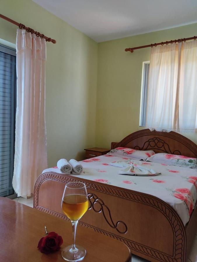Esmeralda Hotel & Restaurant Ksamil Bagian luar foto