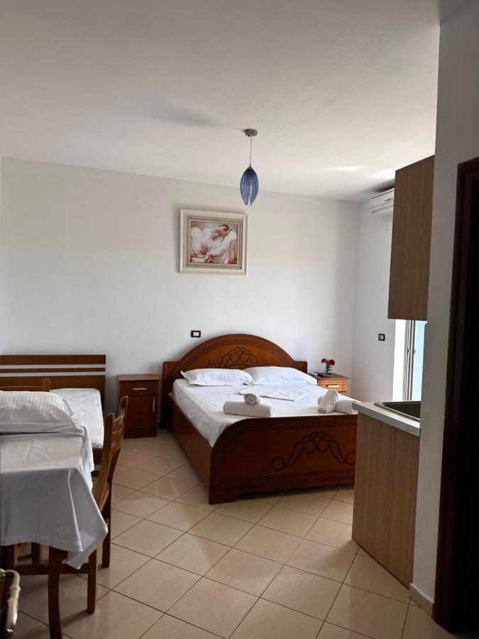 Esmeralda Hotel & Restaurant Ksamil Bagian luar foto