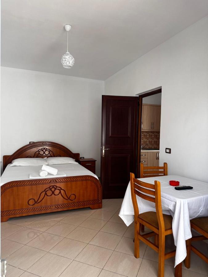 Esmeralda Hotel & Restaurant Ksamil Bagian luar foto
