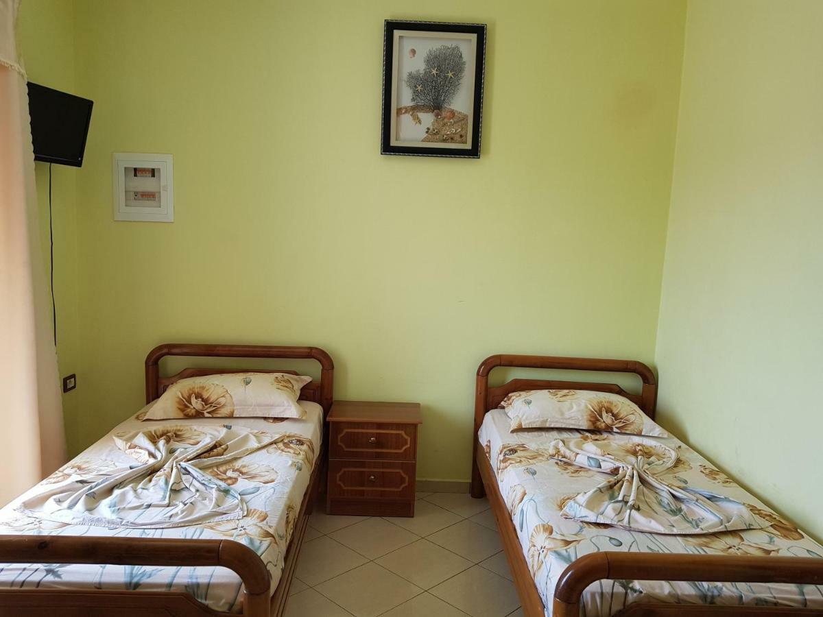 Esmeralda Hotel & Restaurant Ksamil Bagian luar foto