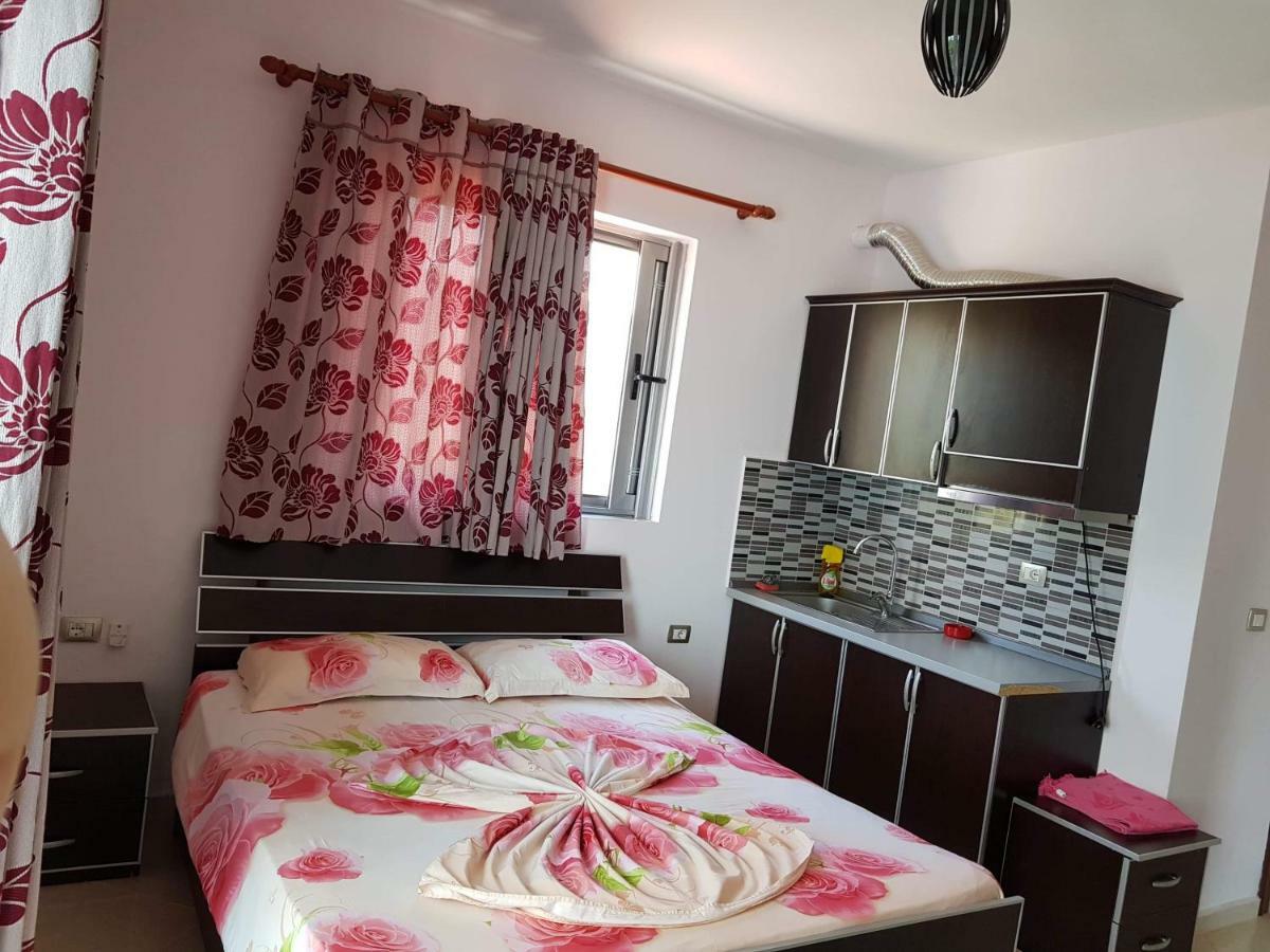 Esmeralda Hotel & Restaurant Ksamil Bagian luar foto