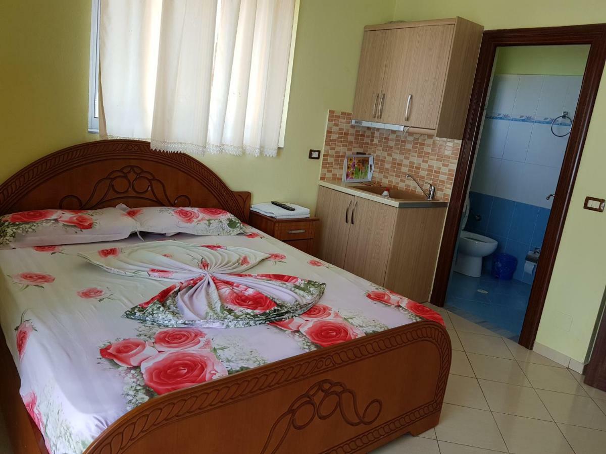 Esmeralda Hotel & Restaurant Ksamil Bagian luar foto